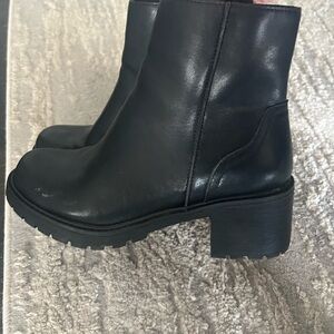 Aqua Diva leather waterproof short boots